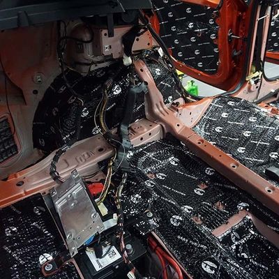 अच्छा दाम लक्जरी कार ध्वनि अछूता चटाई मिश्रित सामग्री कस्टम ऑटोमोबाइल ध्वनि इन्सुलेशन ऑनलाइन